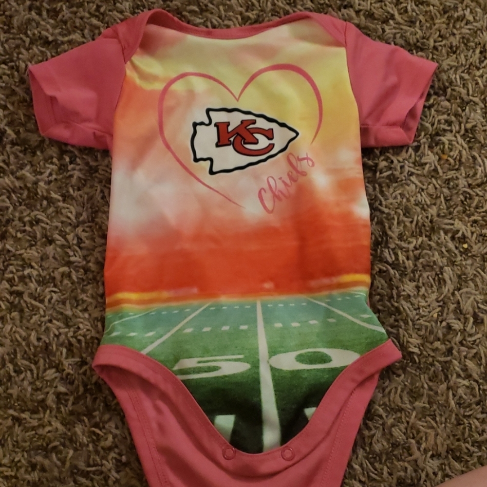 Baby chiefs onsie